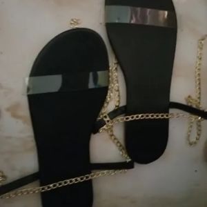 Flat sandals